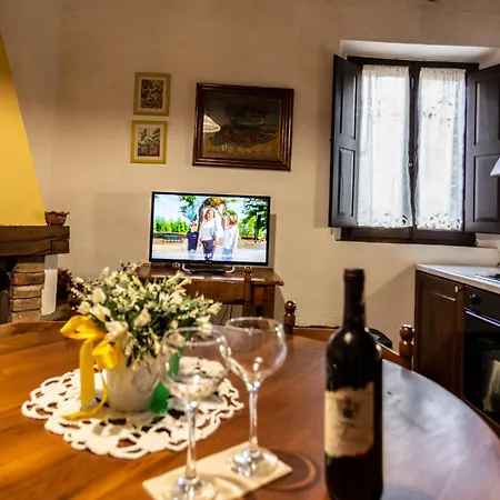 Agriturismo Girasole Farm stay *